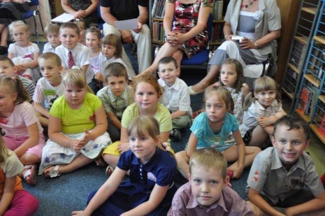 Pasowanie na czytelnika (9.VI.2011) - zdjęcie #55 - eOstroleka.pl