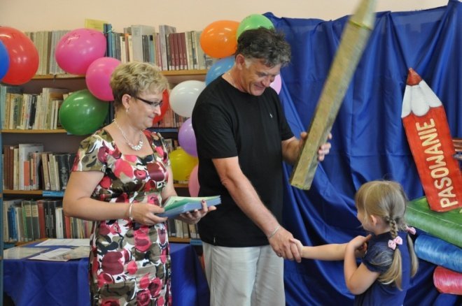 Pasowanie na czytelnika (9.VI.2011) - zdjęcie #48 - eOstroleka.pl