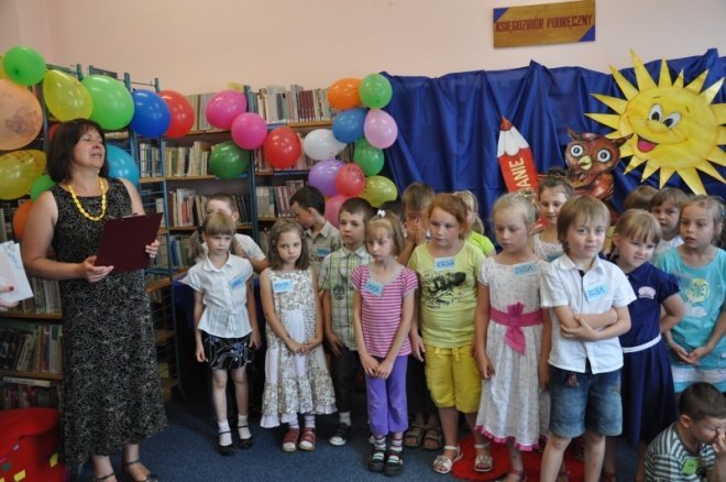 Pasowanie na czytelnika (9.VI.2011) - zdjęcie #10 - eOstroleka.pl