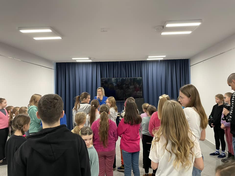 Warsztaty taneczne oraz TikTok z Roxaok - zdjęcie #13 - eOstroleka.pl