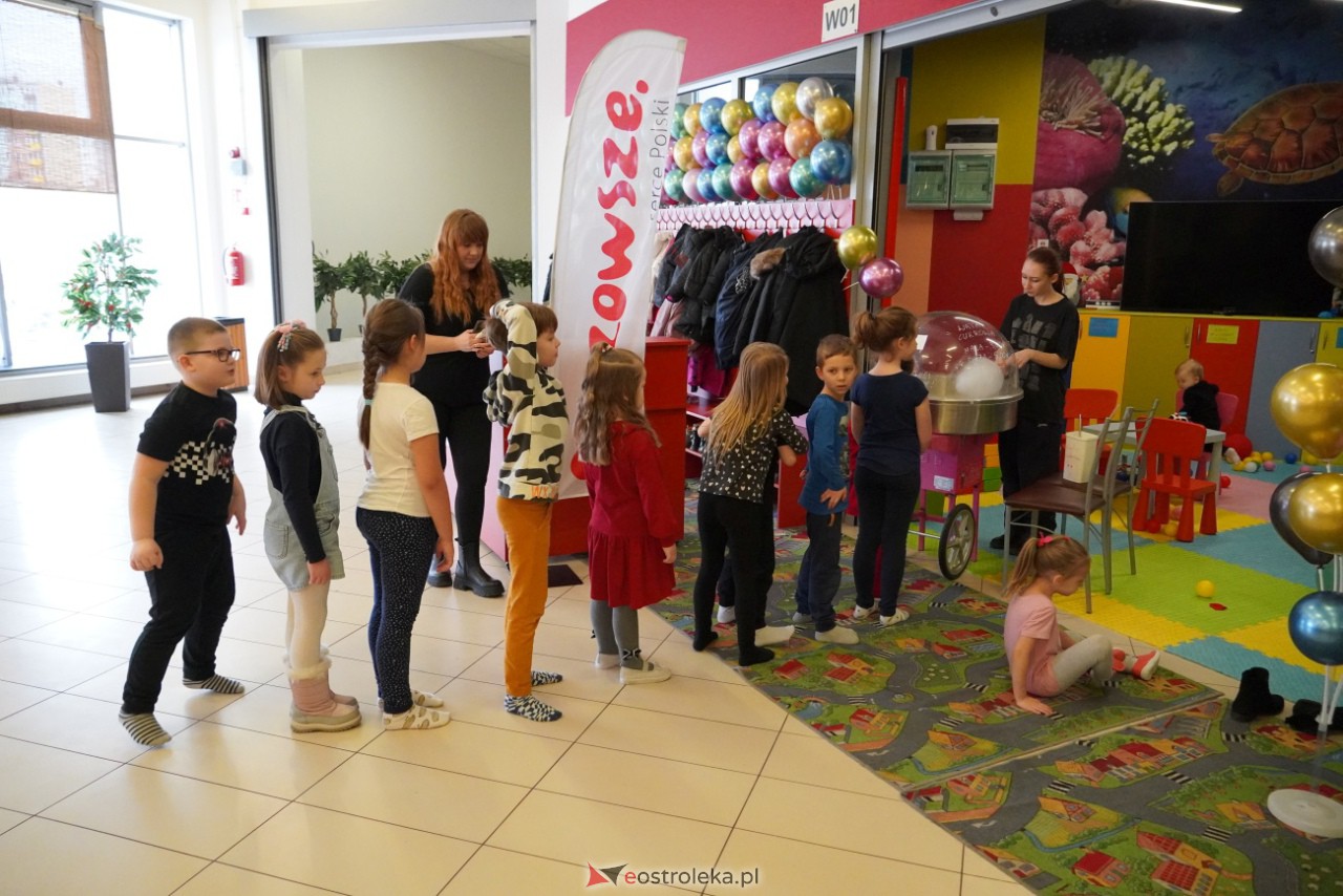 Ferie w mieście pełne uśmiechu ze stowarzyszeniem Mazowieckie Inicjatywy Społeczne i Morską Krainą [26.01.2024] - zdjęcie #26 - eOstroleka.pl