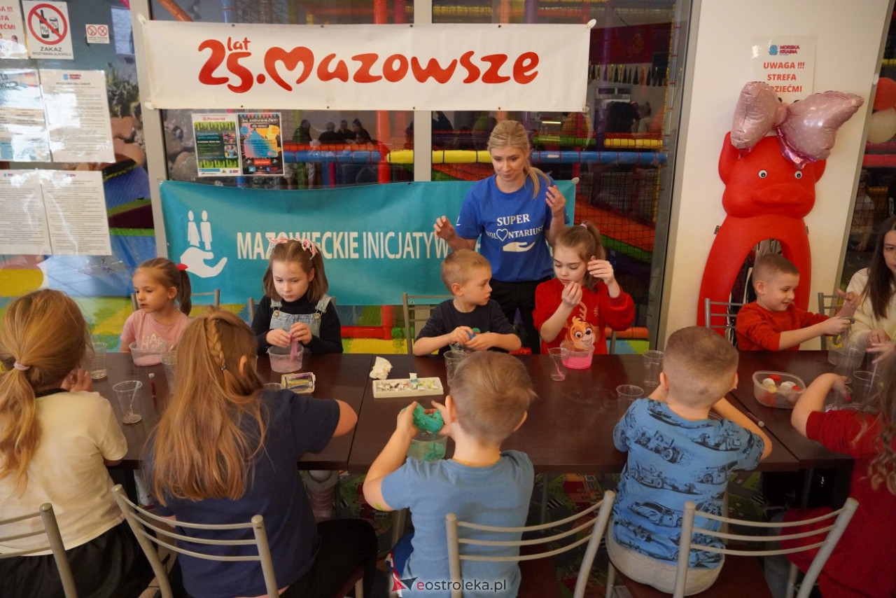 Ferie w mieście pełne uśmiechu ze stowarzyszeniem Mazowieckie Inicjatywy Społeczne i Morską Krainą [26.01.2024] - zdjęcie #13 - eOstroleka.pl
