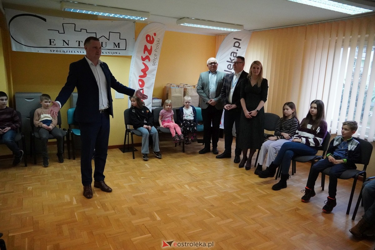 Dzień Seniora i Wnuczka w SM “CENTRUM” - integracja i zabawa międzypokoleniowa [26.01.2024] - zdjęcie #63 - eOstroleka.pl