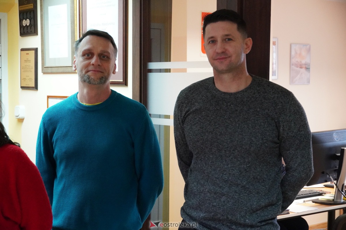 Dzień Seniora i Wnuczka w SM “CENTRUM” - integracja i zabawa międzypokoleniowa [26.01.2024] - zdjęcie #56 - eOstroleka.pl