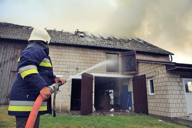 Pożar w Lipiance (09/06.2011) - zdjęcie #20 - eOstroleka.pl
