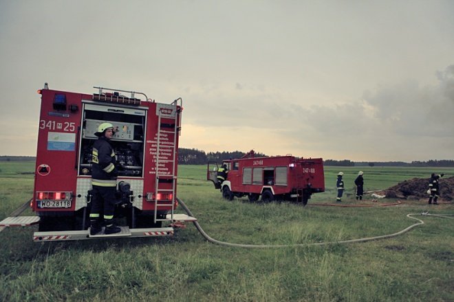 Pożar w Lipiance (09/06.2011) - zdjęcie #27 - eOstroleka.pl