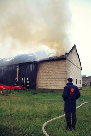 Pożar w Lipiance (09/06.2011) - zdjęcie #5 - eOstroleka.pl
