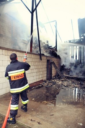 Pożar w Lipiance (09/06.2011) - zdjęcie #7 - eOstroleka.pl