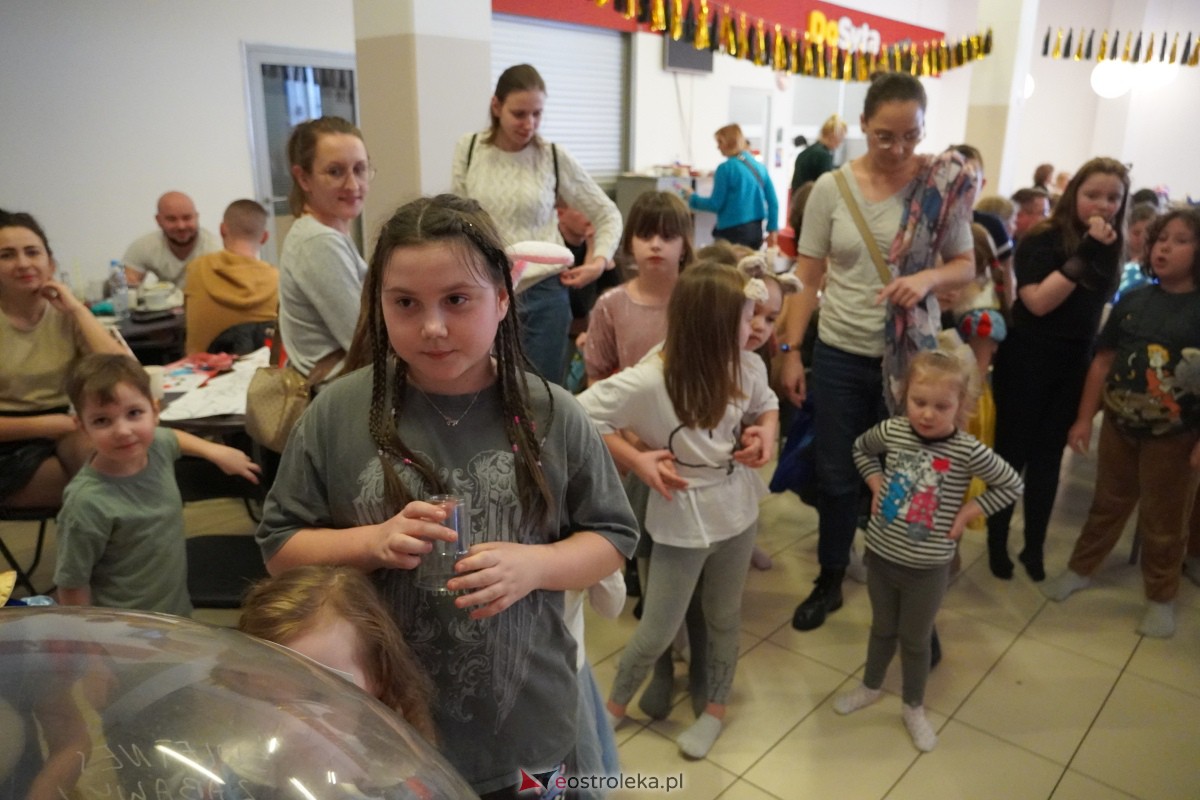 Bal karnawałowy w Morskiej Krainie - świetna zabawa dla ponad 100 dzieci [27.01.2024] - zdjęcie #4 - eOstroleka.pl