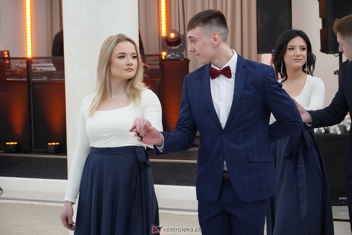 Studniówka 2024. Do matury odliczali uczniowie ZSZ 2 w Ostrołęce [27.01.2024] - zdjęcie #230 - eOstroleka.pl
