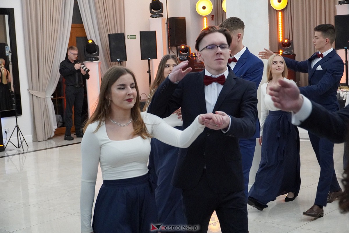 Studniówka 2024. Do matury odliczali uczniowie ZSZ 2 w Ostrołęce [27.01.2024] - zdjęcie #226 - eOstroleka.pl