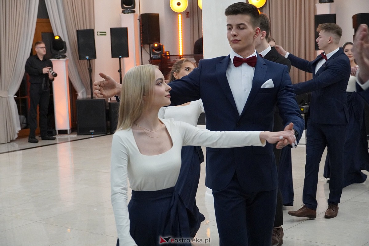 Studniówka 2024. Do matury odliczali uczniowie ZSZ 2 w Ostrołęce [27.01.2024] - zdjęcie #224 - eOstroleka.pl