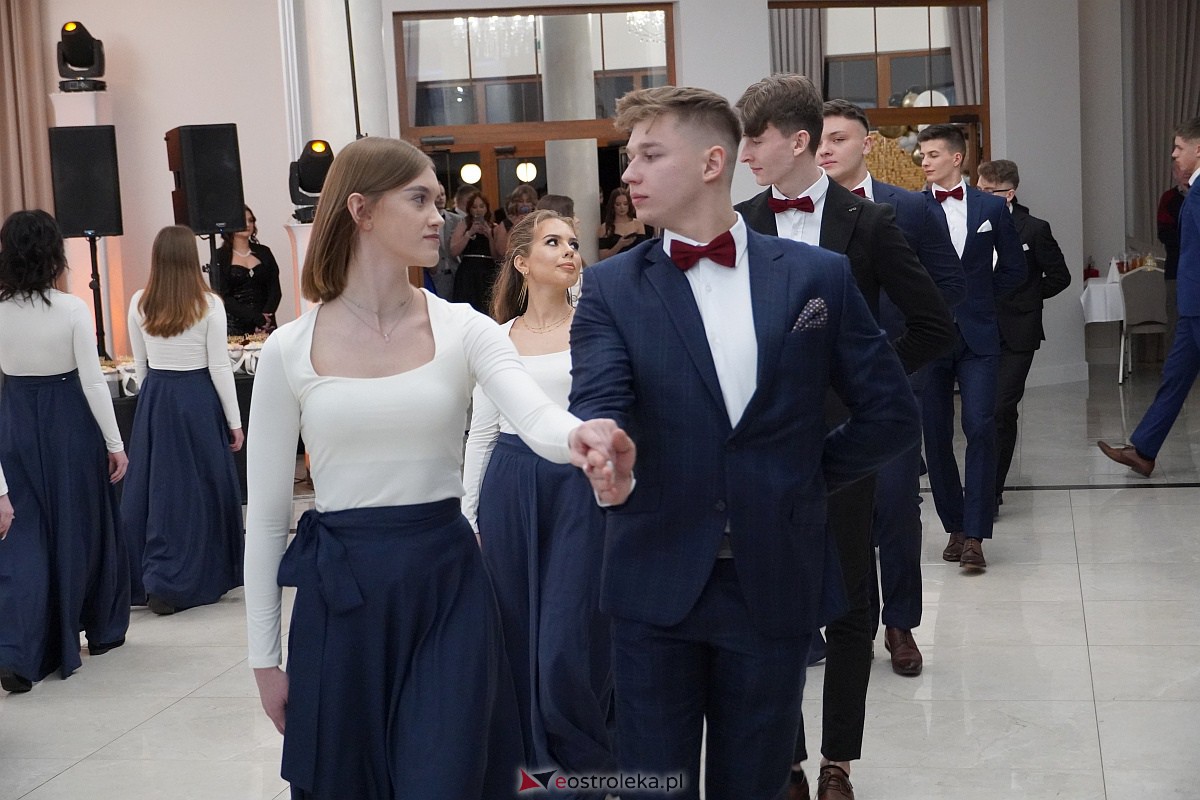 Studniówka 2024. Do matury odliczali uczniowie ZSZ 2 w Ostrołęce [27.01.2024] - zdjęcie #199 - eOstroleka.pl