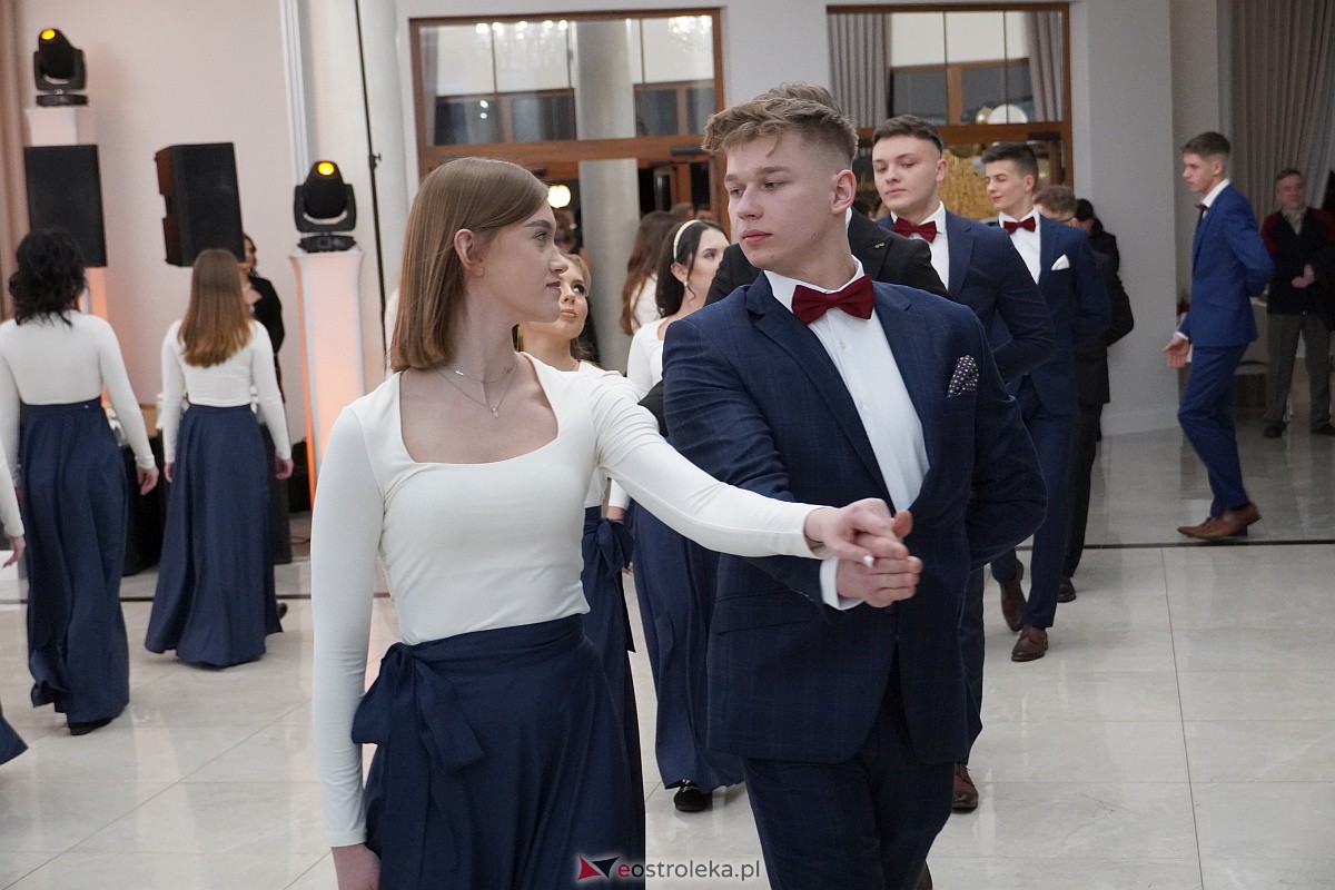 Studniówka 2024. Do matury odliczali uczniowie ZSZ 2 w Ostrołęce [27.01.2024] - zdjęcie #198 - eOstroleka.pl