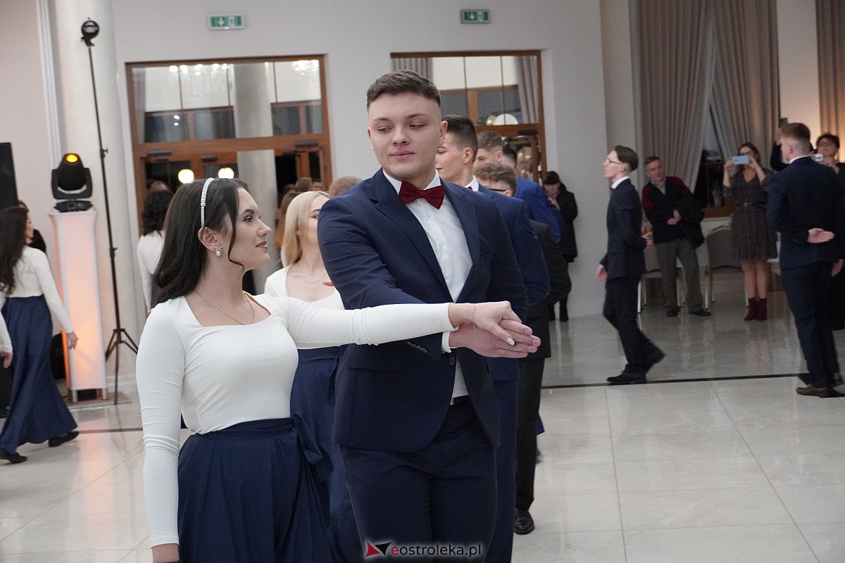 Studniówka 2024. Do matury odliczali uczniowie ZSZ 2 w Ostrołęce [27.01.2024] - zdjęcie #196 - eOstroleka.pl