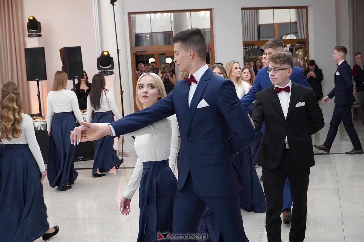Studniówka 2024. Do matury odliczali uczniowie ZSZ 2 w Ostrołęce [27.01.2024] - zdjęcie #194 - eOstroleka.pl