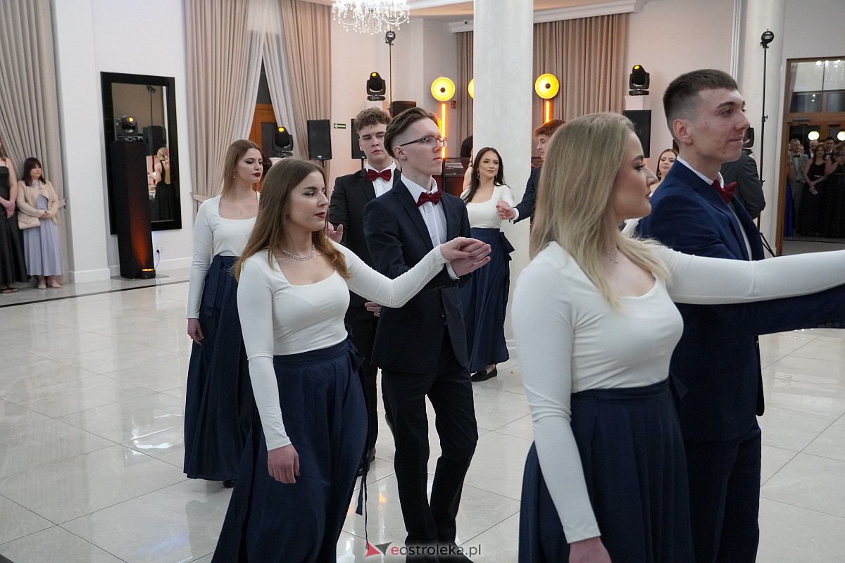 Studniówka 2024. Do matury odliczali uczniowie ZSZ 2 w Ostrołęce [27.01.2024] - zdjęcie #184 - eOstroleka.pl