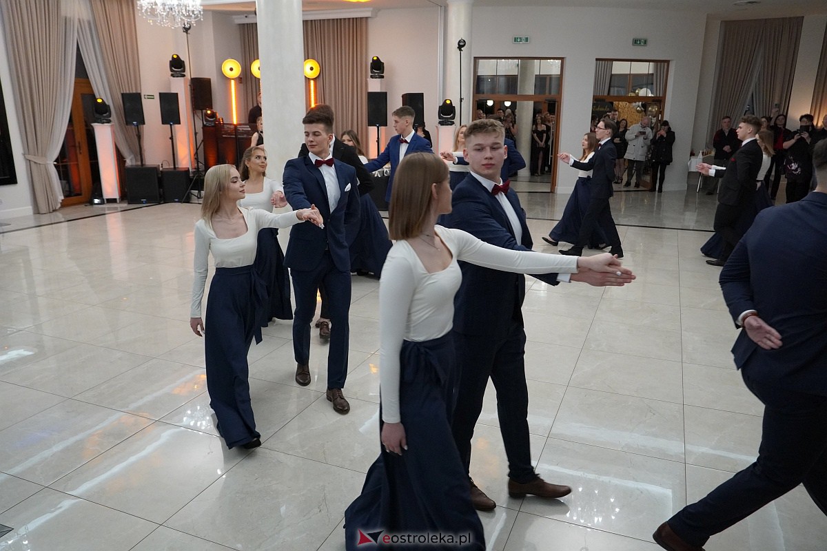 Studniówka 2024. Do matury odliczali uczniowie ZSZ 2 w Ostrołęce [27.01.2024] - zdjęcie #176 - eOstroleka.pl
