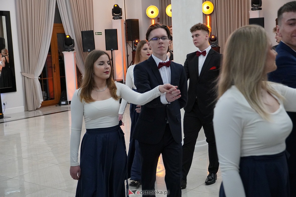 Studniówka 2024. Do matury odliczali uczniowie ZSZ 2 w Ostrołęce [27.01.2024] - zdjęcie #173 - eOstroleka.pl