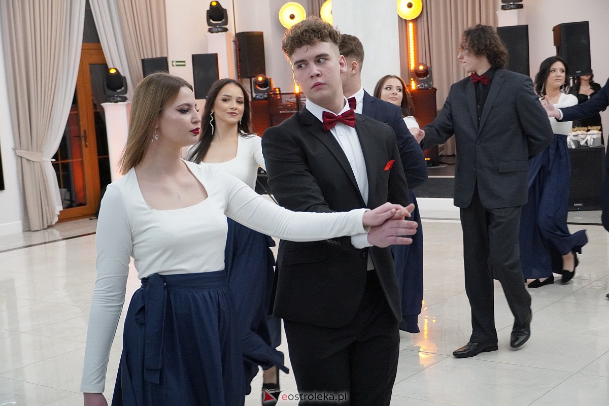 Studniówka 2024. Do matury odliczali uczniowie ZSZ 2 w Ostrołęce [27.01.2024] - zdjęcie #172 - eOstroleka.pl