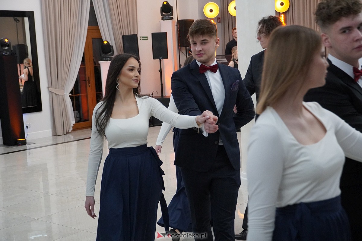 Studniówka 2024. Do matury odliczali uczniowie ZSZ 2 w Ostrołęce [27.01.2024] - zdjęcie #171 - eOstroleka.pl
