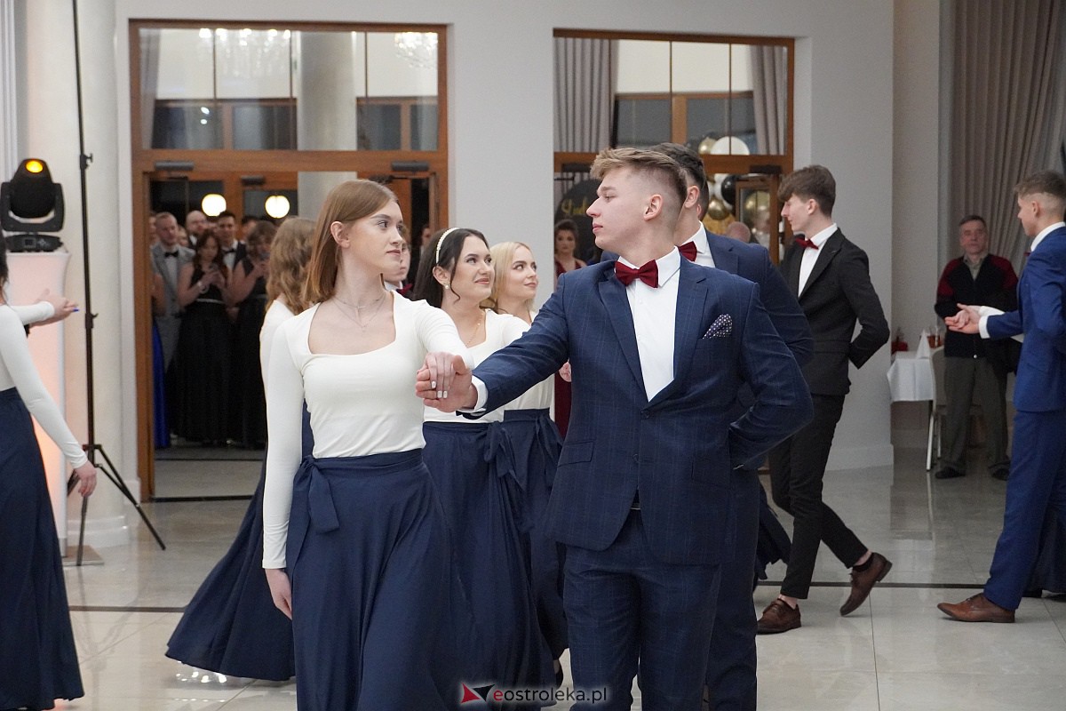 Studniówka 2024. Do matury odliczali uczniowie ZSZ 2 w Ostrołęce [27.01.2024] - zdjęcie #163 - eOstroleka.pl