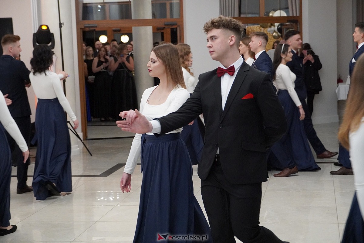 Studniówka 2024. Do matury odliczali uczniowie ZSZ 2 w Ostrołęce [27.01.2024] - zdjęcie #159 - eOstroleka.pl