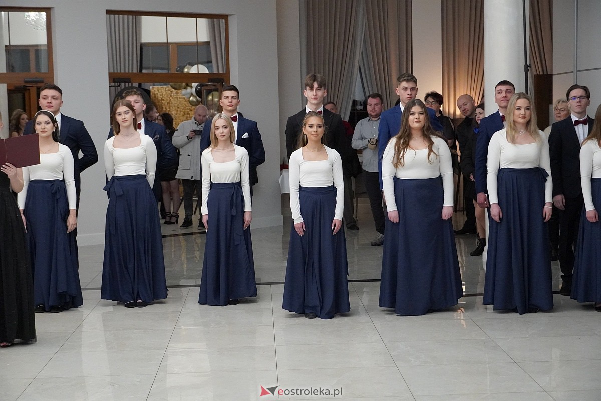 Studniówka 2024. Do matury odliczali uczniowie ZSZ 2 w Ostrołęce [27.01.2024] - zdjęcie #132 - eOstroleka.pl