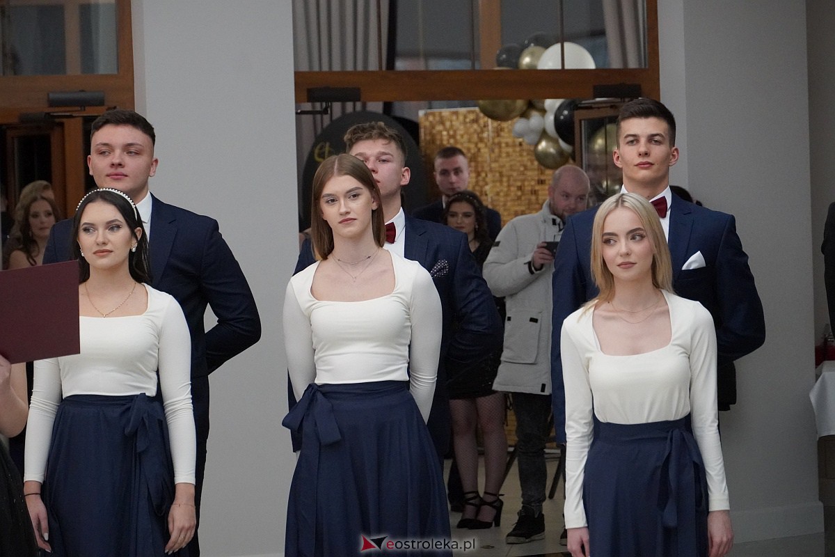 Studniówka 2024. Do matury odliczali uczniowie ZSZ 2 w Ostrołęce [27.01.2024] - zdjęcie #130 - eOstroleka.pl