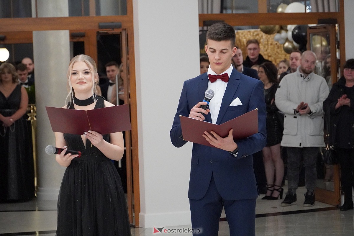 Studniówka 2024. Do matury odliczali uczniowie ZSZ 2 w Ostrołęce [27.01.2024] - zdjęcie #117 - eOstroleka.pl