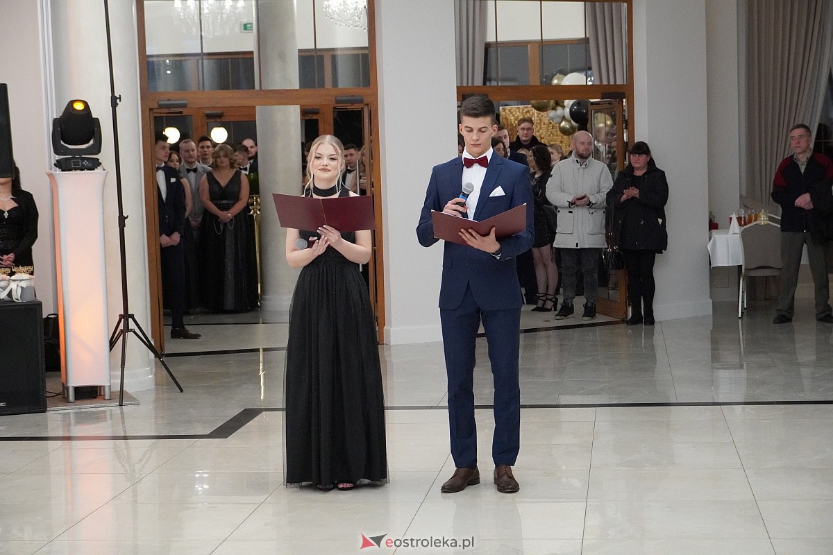 Studniówka 2024. Do matury odliczali uczniowie ZSZ 2 w Ostrołęce [27.01.2024] - zdjęcie #116 - eOstroleka.pl