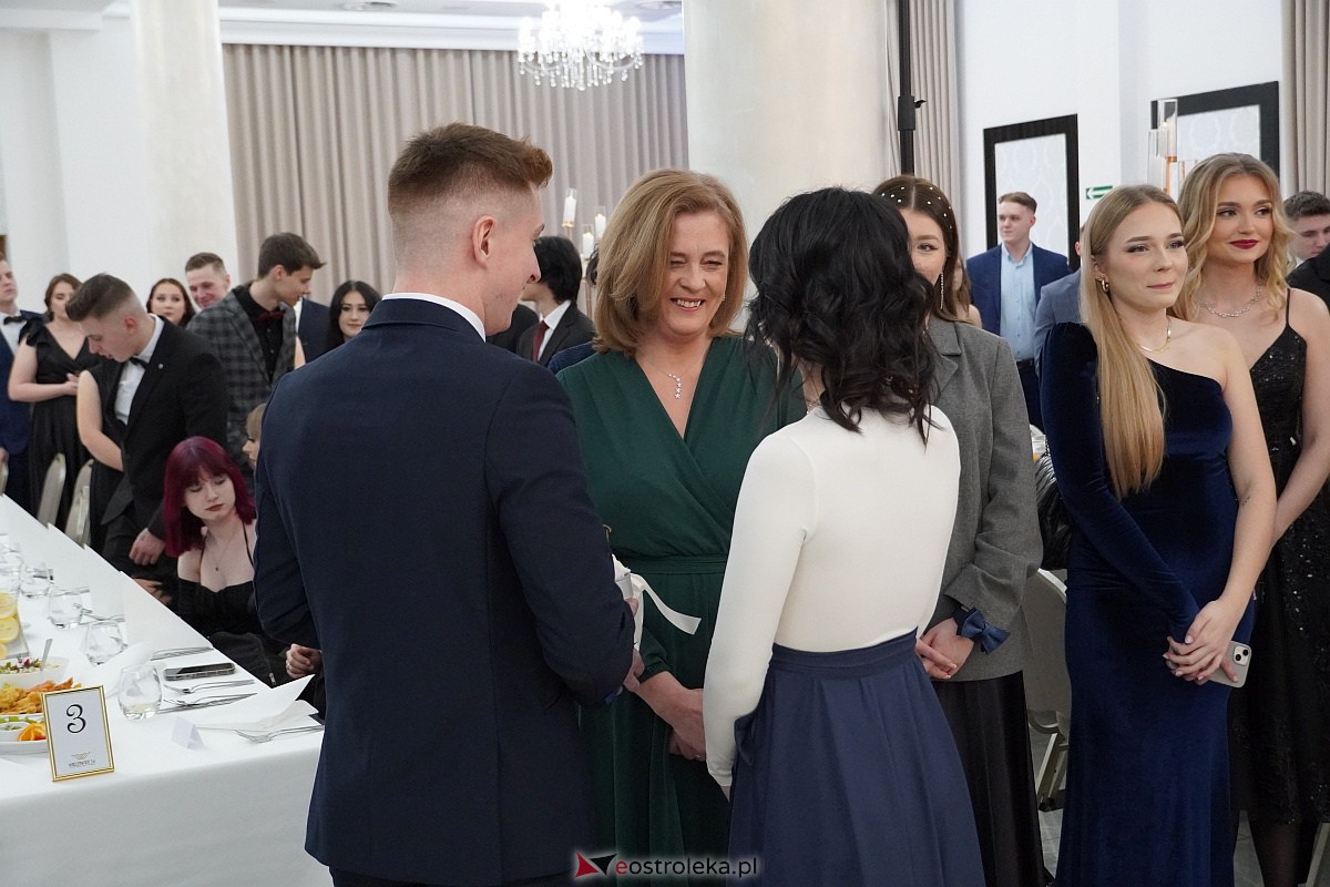 Studniówka 2024. Do matury odliczali uczniowie ZSZ 2 w Ostrołęce [27.01.2024] - zdjęcie #109 - eOstroleka.pl