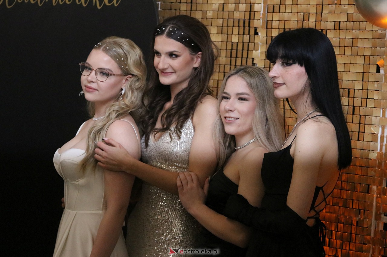 Studniówka 2024. Do matury odliczali uczniowie ZSZ 2 w Ostrołęce [27.01.2024] - zdjęcie #79 - eOstroleka.pl