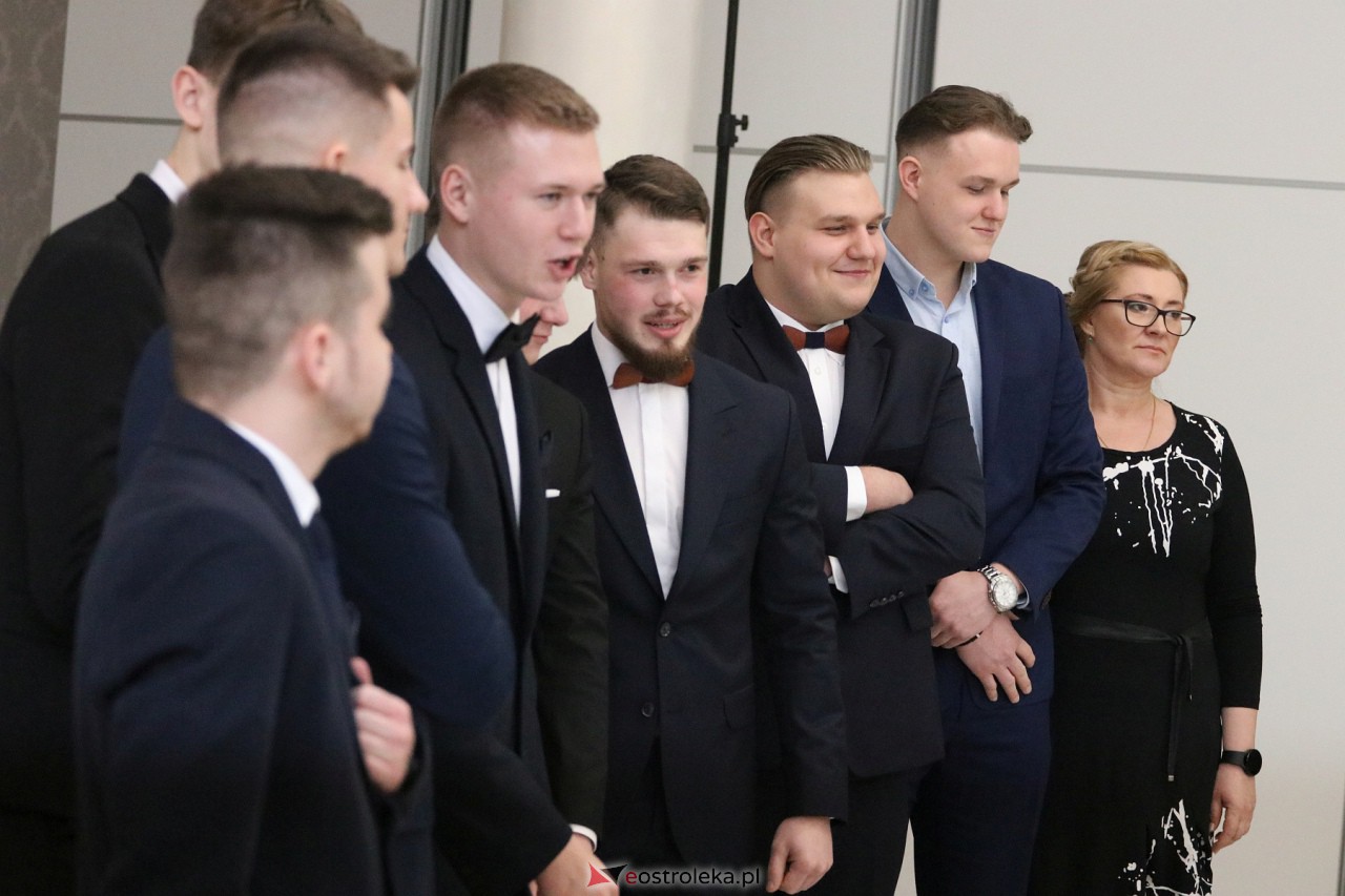 Studniówka 2024. Do matury odliczali uczniowie ZSZ 2 w Ostrołęce [27.01.2024] - zdjęcie #63 - eOstroleka.pl