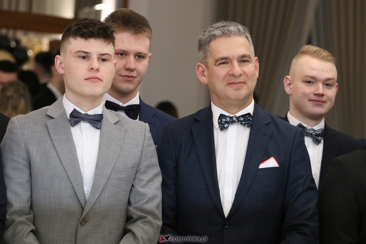 Studniówka 2024. Do matury odliczali uczniowie ZSZ 2 w Ostrołęce [27.01.2024] - zdjęcie #60 - eOstroleka.pl