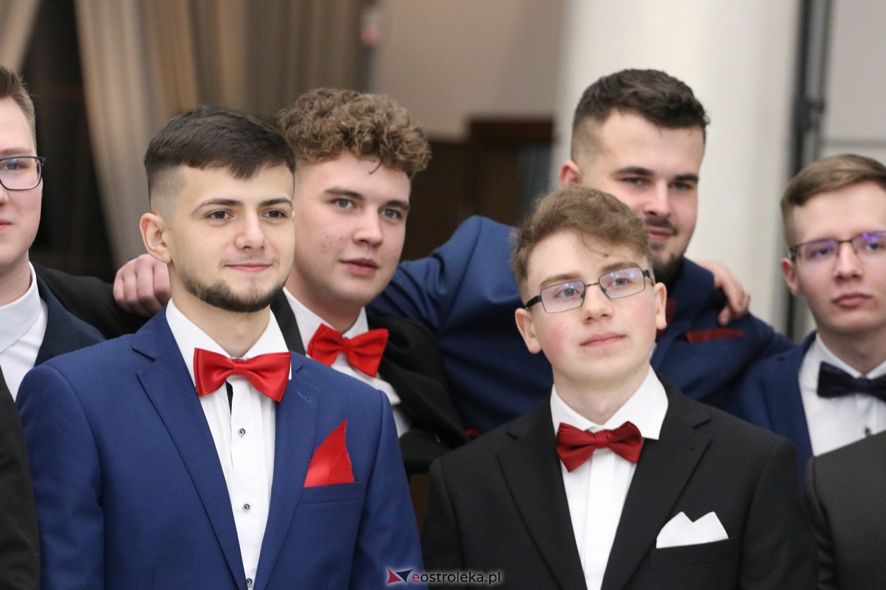 Studniówka 2024. Do matury odliczali uczniowie ZSZ 2 w Ostrołęce [27.01.2024] - zdjęcie #56 - eOstroleka.pl