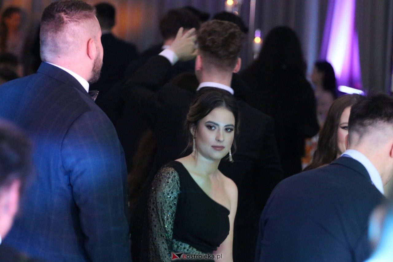 Studniówka 2024. Do matury odliczali uczniowie ZSZ 2 w Ostrołęce [27.01.2024] - zdjęcie #18 - eOstroleka.pl