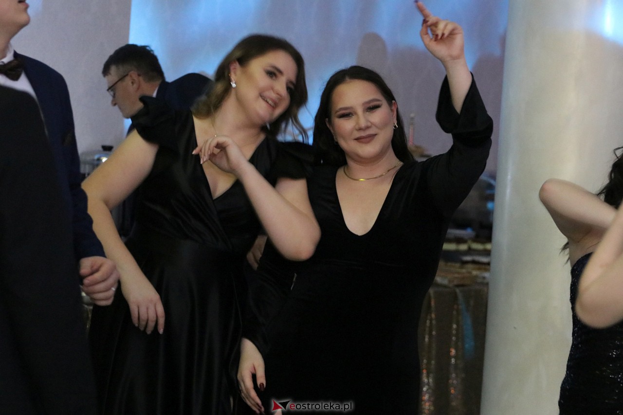 Studniówka 2024. Do matury odliczali uczniowie ZSZ 2 w Ostrołęce [27.01.2024] - zdjęcie #17 - eOstroleka.pl