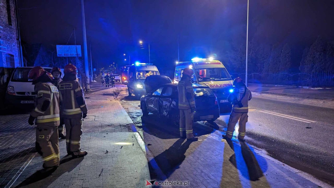 Wypadek na Słowackiego w Ostrołęce [28.01.2024] - zdjęcie #13 - eOstroleka.pl