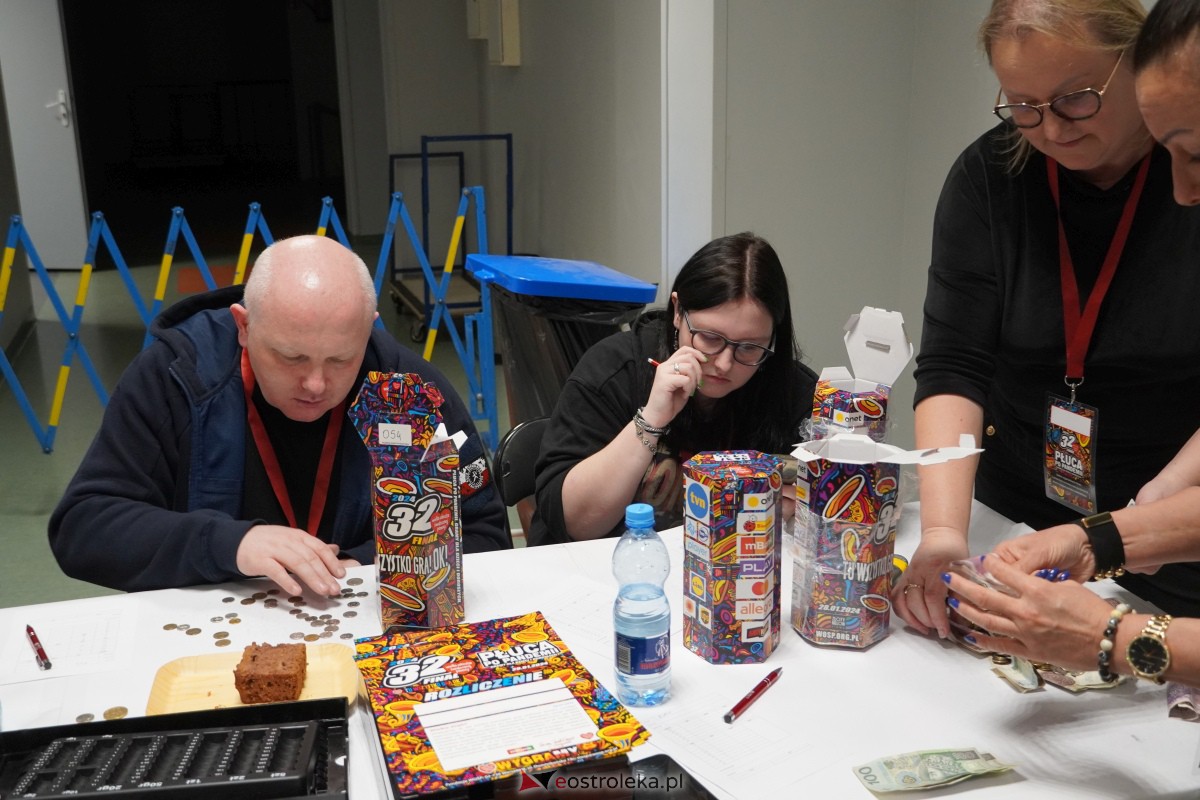 32. finał Wielkiej Orkiestry Świątecznej Pomocy w Ostrołęce [28.01.2024] - zdjęcie #49 - eOstroleka.pl