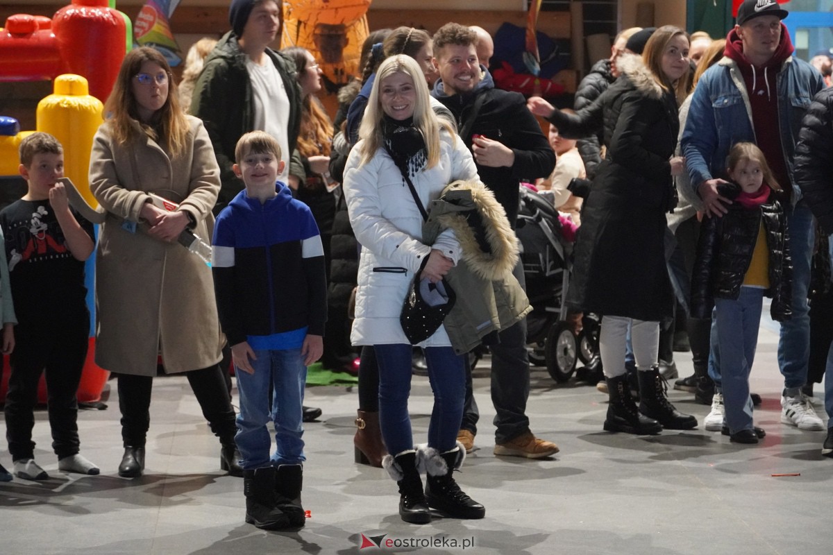 32. finał Wielkiej Orkiestry Świątecznej Pomocy w Ostrołęce [28.01.2024] - zdjęcie #38 - eOstroleka.pl