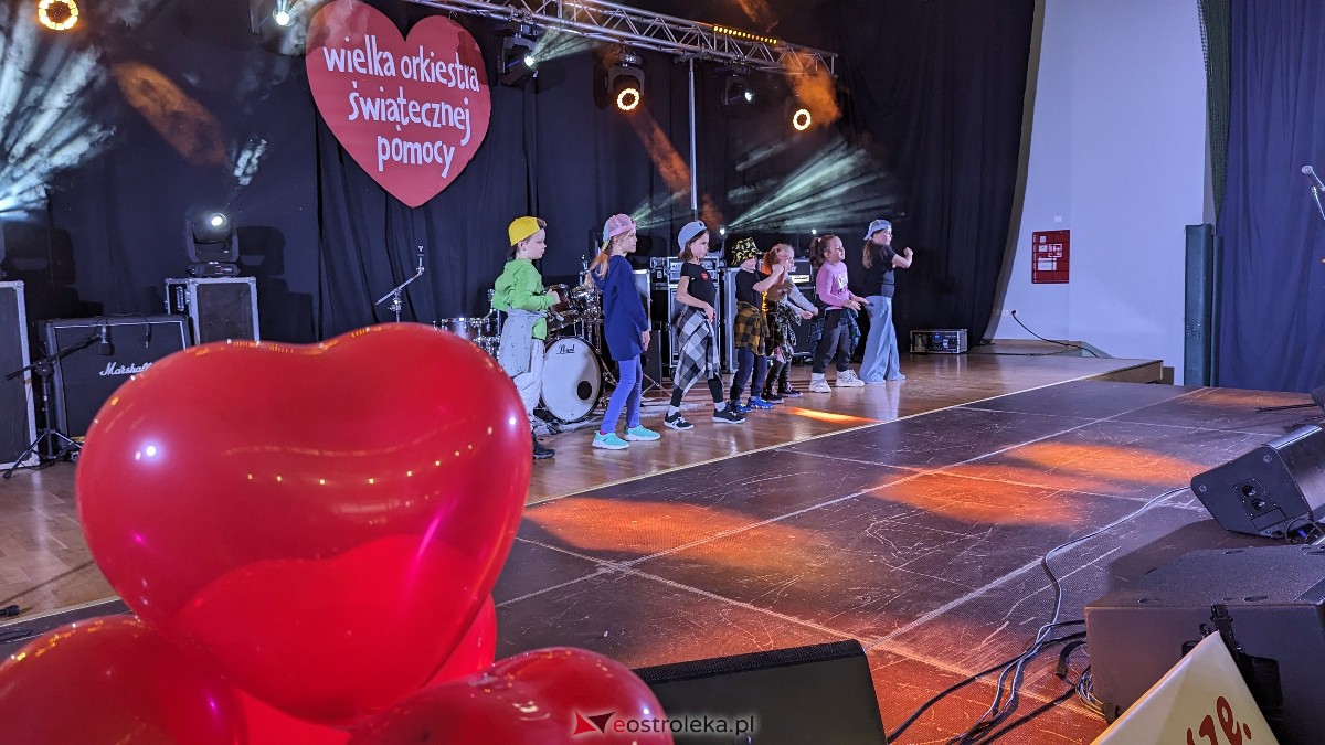 32. finał Wielkiej Orkiestry Świątecznej Pomocy w Ostrołęce [28.01.2024] - zdjęcie #271 - eOstroleka.pl