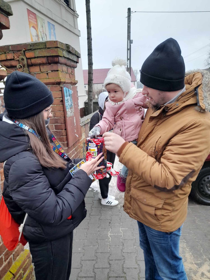 32. finał Wielkiej Orkiestry Świątecznej Pomocy w Goworowie [28.01.2024] - zdjęcie #9 - eOstroleka.pl