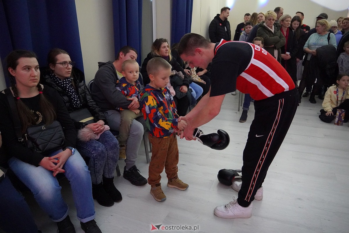 32. finał Wielkiej Orkiestry Świątecznej Pomocy w Goworowie [28.01.2024] - zdjęcie #85 - eOstroleka.pl