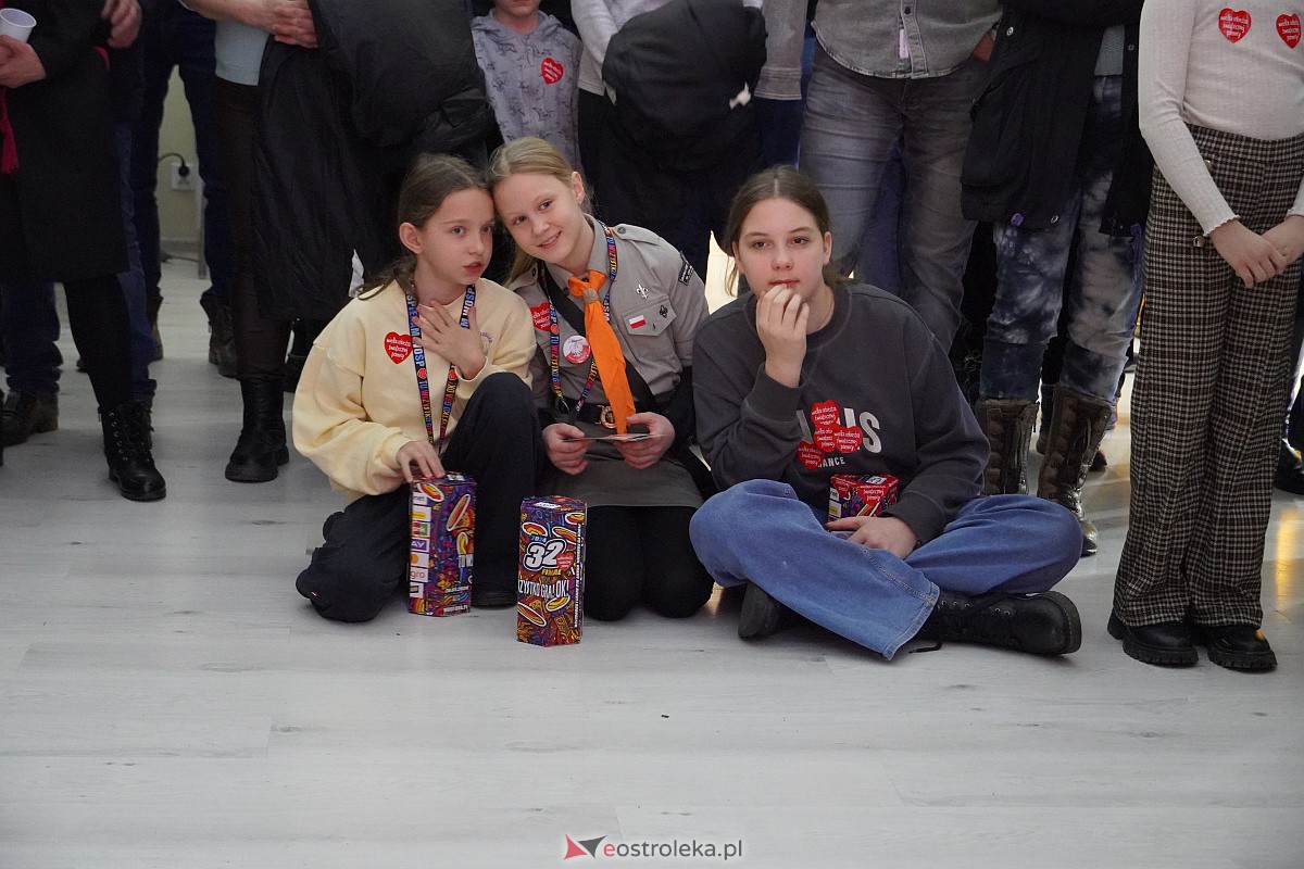32. finał Wielkiej Orkiestry Świątecznej Pomocy w Goworowie [28.01.2024] - zdjęcie #83 - eOstroleka.pl