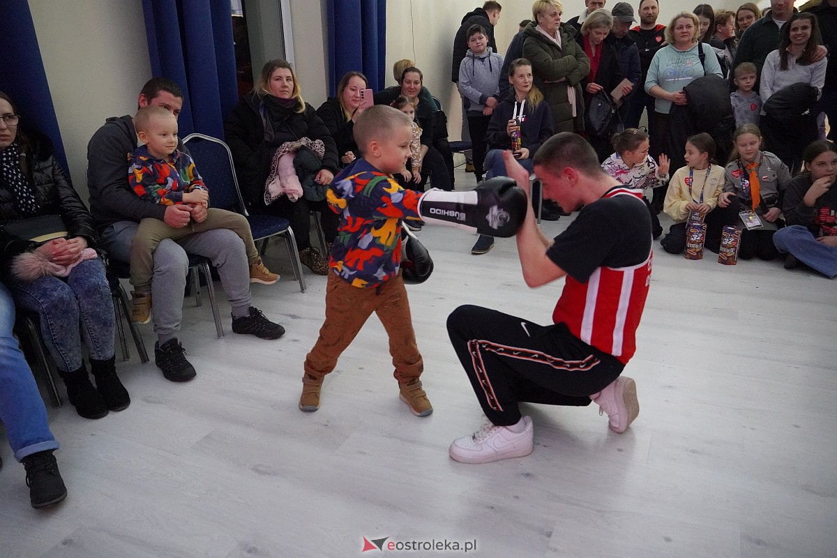 32. finał Wielkiej Orkiestry Świątecznej Pomocy w Goworowie [28.01.2024] - zdjęcie #80 - eOstroleka.pl