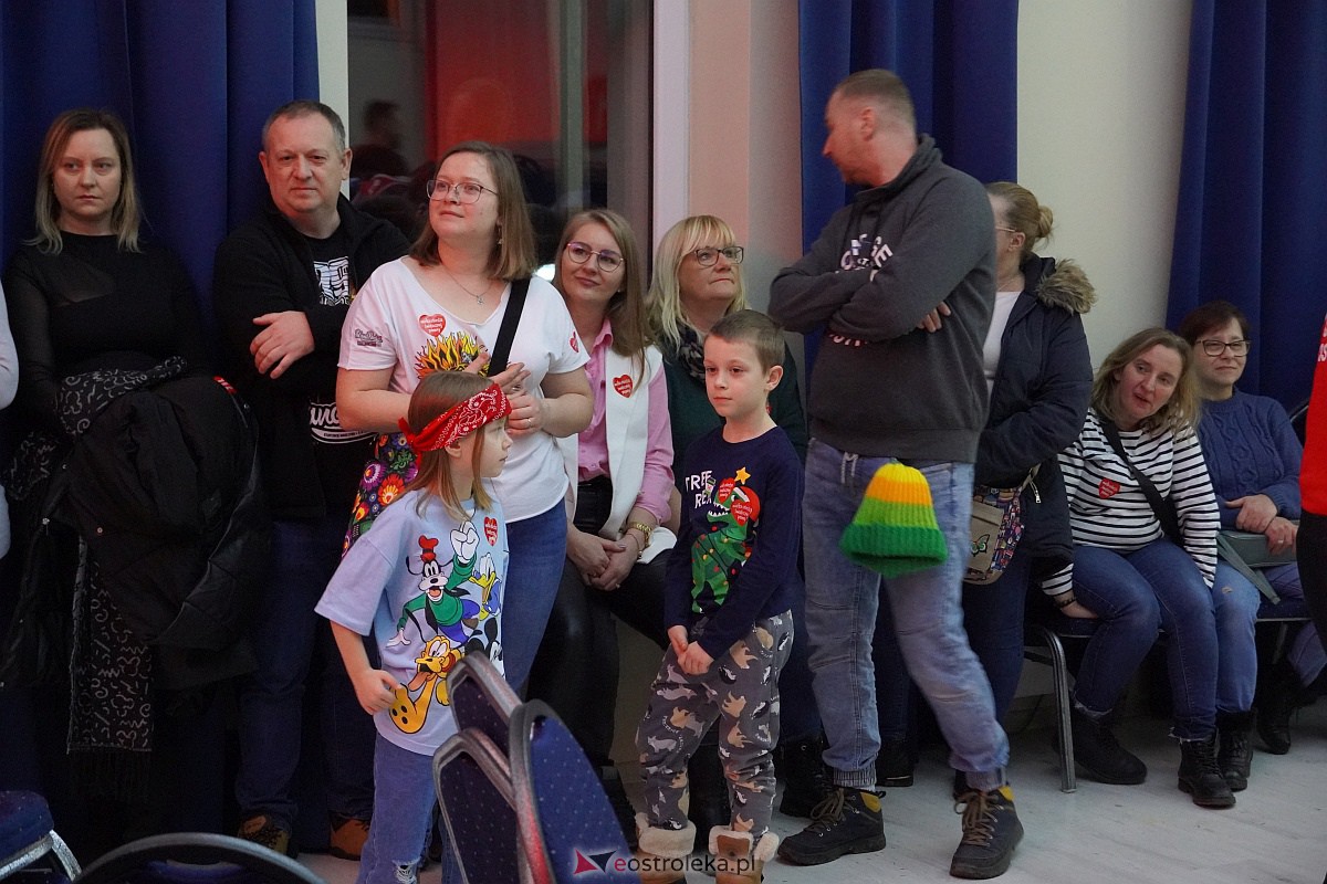32. finał Wielkiej Orkiestry Świątecznej Pomocy w Goworowie [28.01.2024] - zdjęcie #61 - eOstroleka.pl