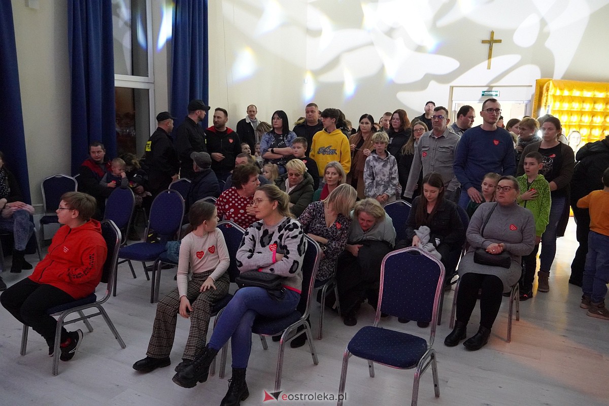32. finał Wielkiej Orkiestry Świątecznej Pomocy w Goworowie [28.01.2024] - zdjęcie #57 - eOstroleka.pl