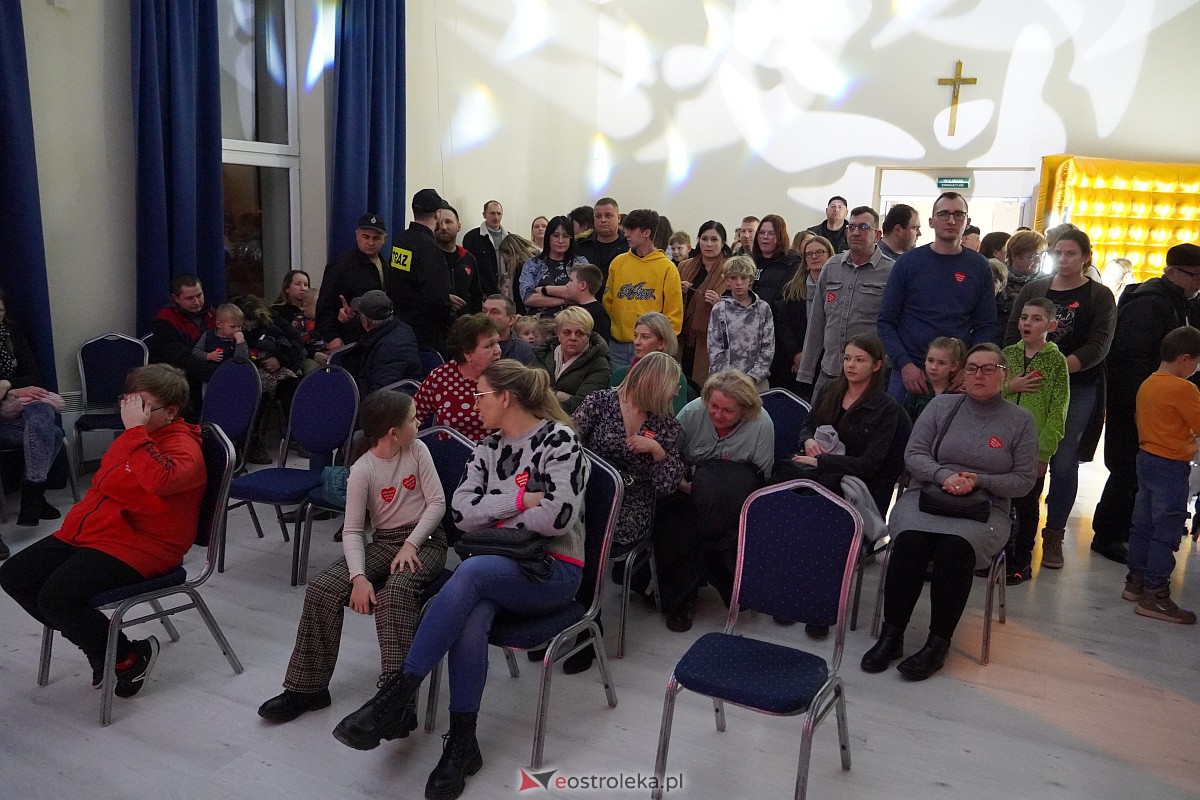 32. finał Wielkiej Orkiestry Świątecznej Pomocy w Goworowie [28.01.2024] - zdjęcie #56 - eOstroleka.pl