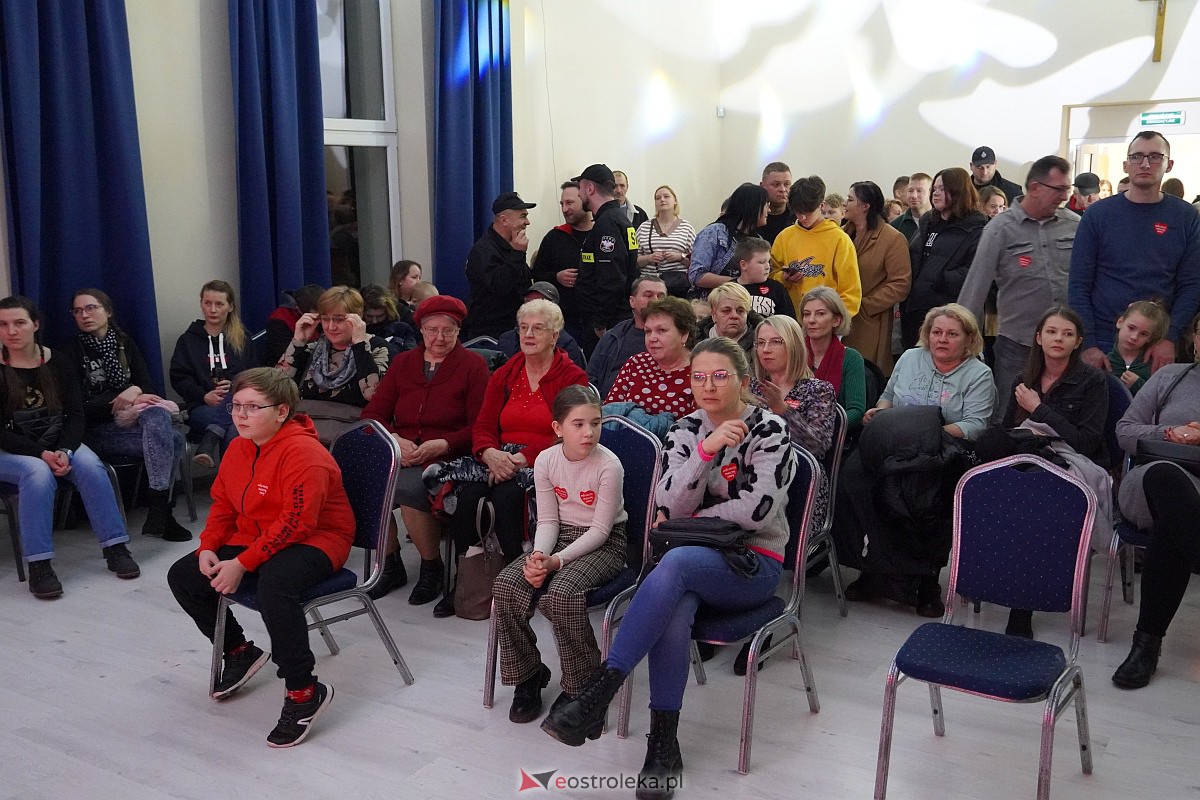 32. finał Wielkiej Orkiestry Świątecznej Pomocy w Goworowie [28.01.2024] - zdjęcie #55 - eOstroleka.pl
